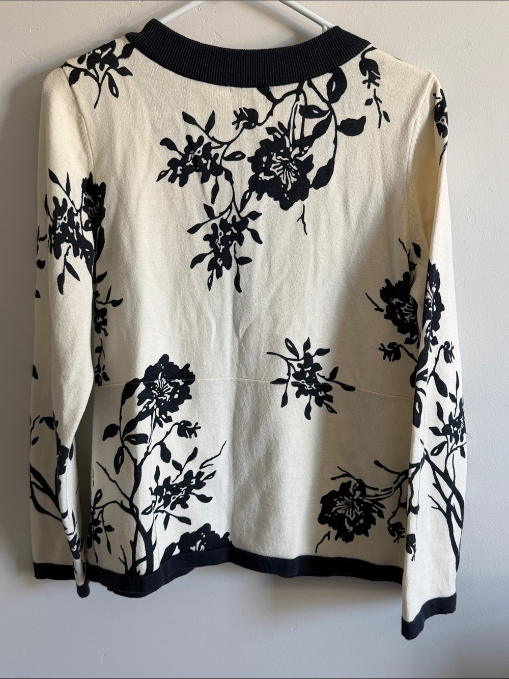 Christopher & Banks Navy Blue and Cream Floral Button-Front Cardigan - Picture 4 of 9